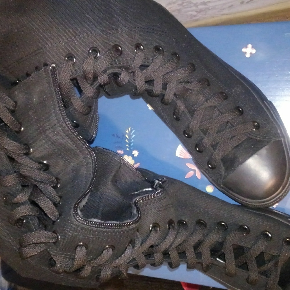Ladies super hi top sneakers